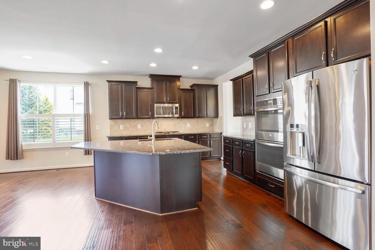 20903 ASHBURN HEIGHTS DR, ASHBURN, Virginia 20148, 5 Bedrooms Bedrooms, ,3 BathroomsBathrooms,Residential,For sale,20903 ASHBURN HEIGHTS DR,VALO2098796 MLS # VALO2098796