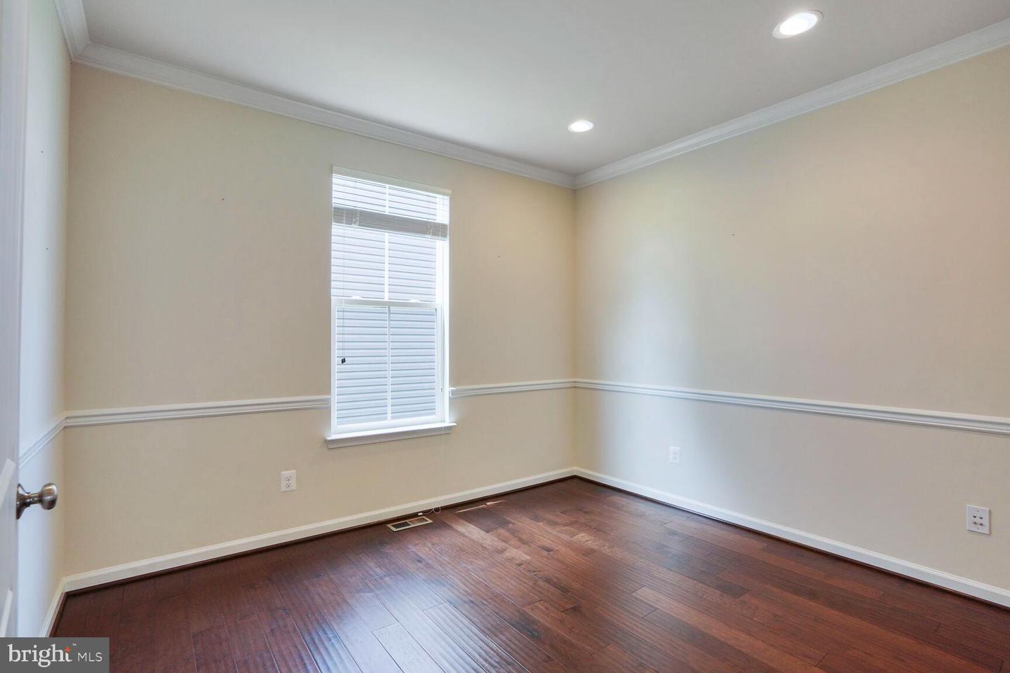 20903 ASHBURN HEIGHTS DR, ASHBURN, Virginia 20148, 5 Bedrooms Bedrooms, ,3 BathroomsBathrooms,Residential,For sale,20903 ASHBURN HEIGHTS DR,VALO2098796 MLS # VALO2098796