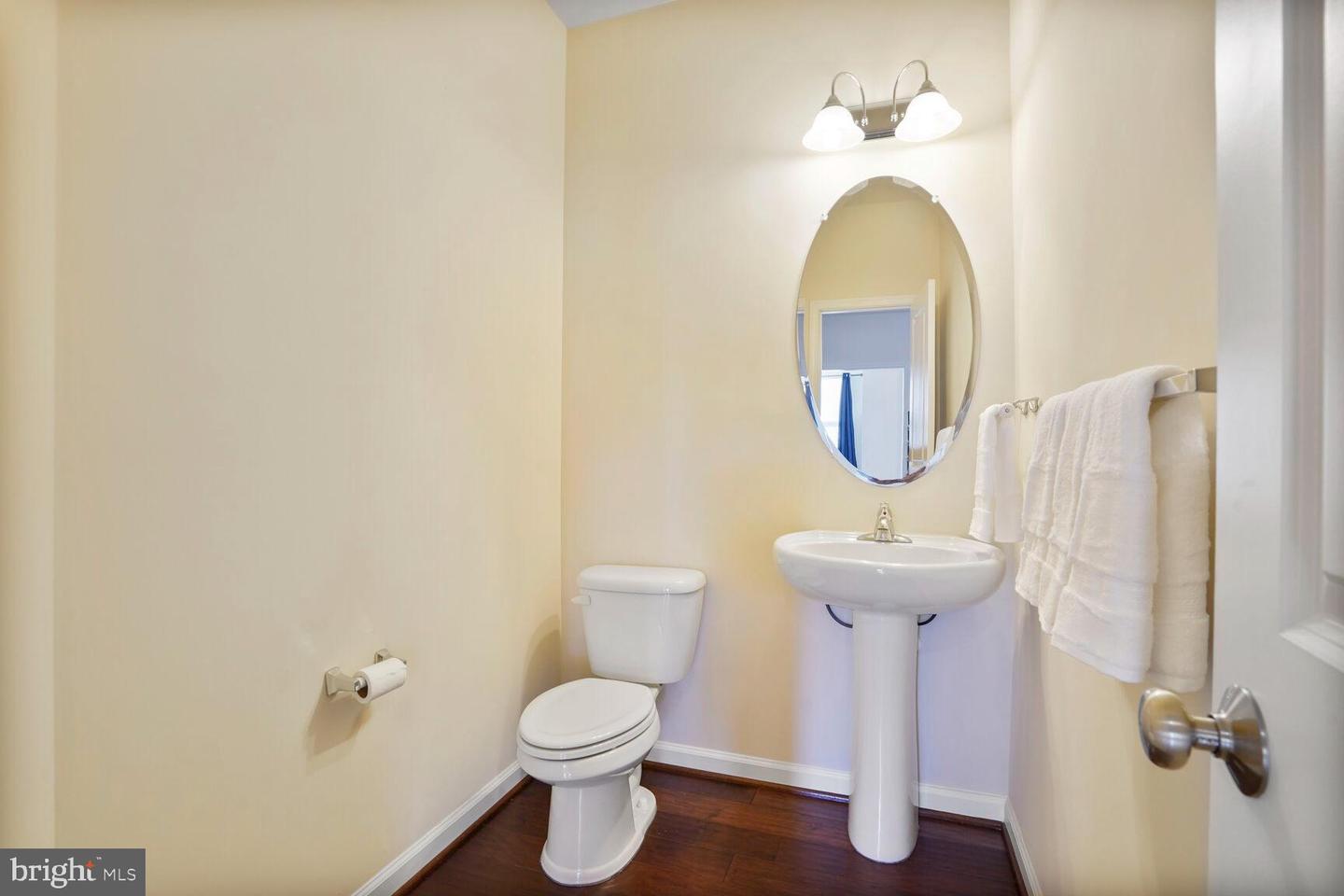 20903 ASHBURN HEIGHTS DR, ASHBURN, Virginia 20148, 5 Bedrooms Bedrooms, ,3 BathroomsBathrooms,Residential,For sale,20903 ASHBURN HEIGHTS DR,VALO2098796 MLS # VALO2098796