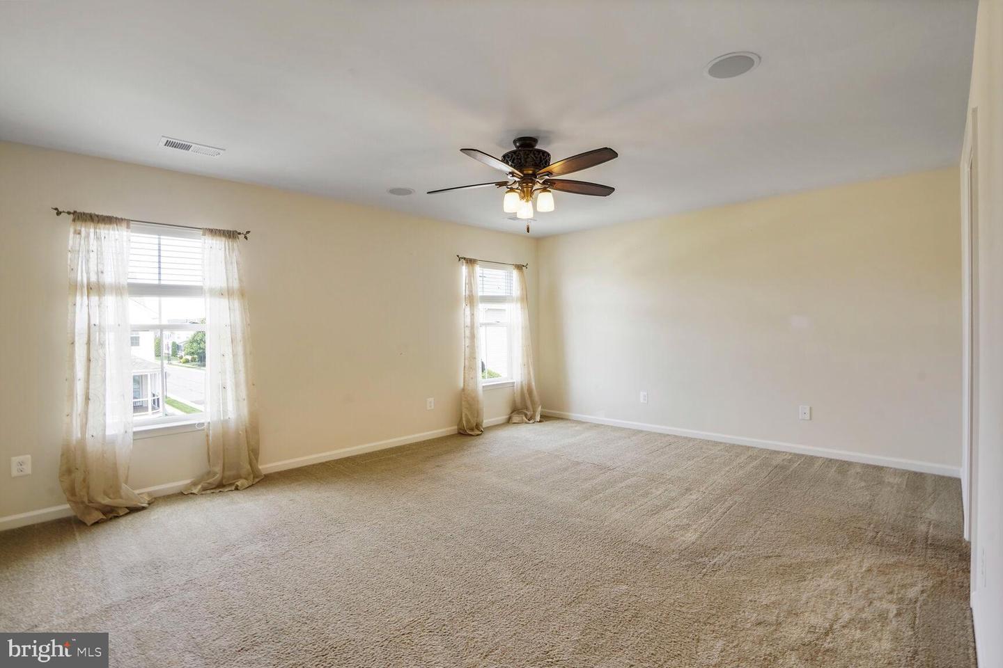 20903 ASHBURN HEIGHTS DR, ASHBURN, Virginia 20148, 5 Bedrooms Bedrooms, ,3 BathroomsBathrooms,Residential,For sale,20903 ASHBURN HEIGHTS DR,VALO2098796 MLS # VALO2098796