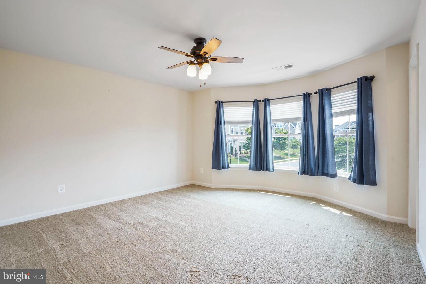 20903 ASHBURN HEIGHTS DR, ASHBURN, Virginia 20148, 5 Bedrooms Bedrooms, ,3 BathroomsBathrooms,Residential,For sale,20903 ASHBURN HEIGHTS DR,VALO2098796 MLS # VALO2098796