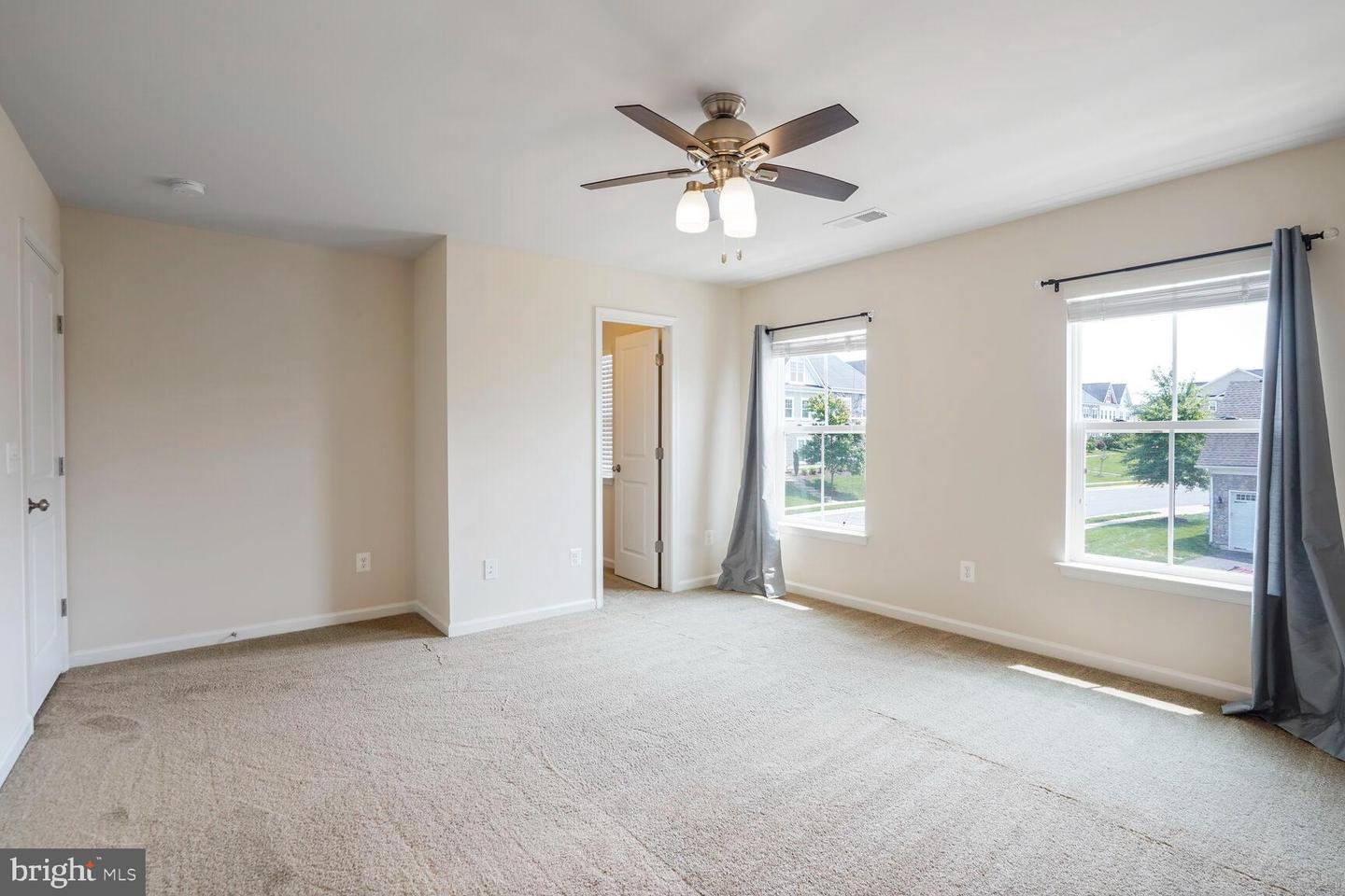 20903 ASHBURN HEIGHTS DR, ASHBURN, Virginia 20148, 5 Bedrooms Bedrooms, ,3 BathroomsBathrooms,Residential,For sale,20903 ASHBURN HEIGHTS DR,VALO2098796 MLS # VALO2098796