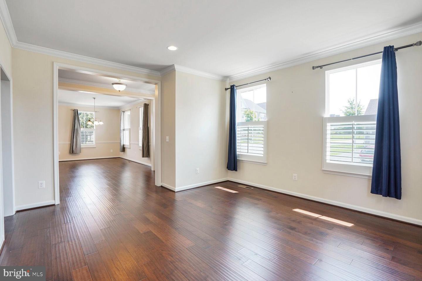 20903 ASHBURN HEIGHTS DR, ASHBURN, Virginia 20148, 5 Bedrooms Bedrooms, ,3 BathroomsBathrooms,Residential,For sale,20903 ASHBURN HEIGHTS DR,VALO2098796 MLS # VALO2098796