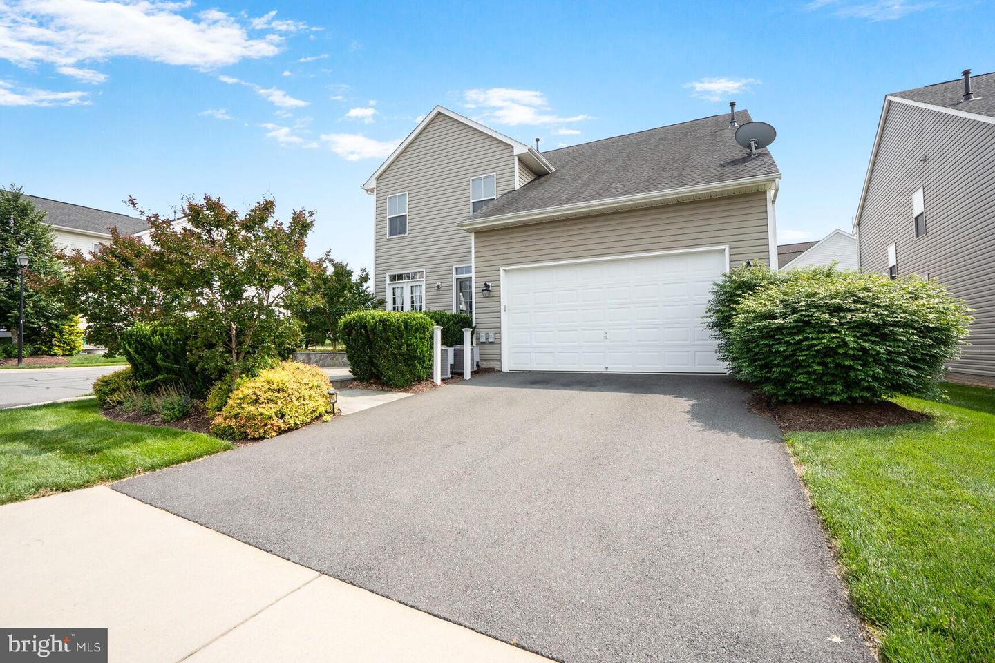 20903 ASHBURN HEIGHTS DR, ASHBURN, Virginia 20148, 5 Bedrooms Bedrooms, ,3 BathroomsBathrooms,Residential,For sale,20903 ASHBURN HEIGHTS DR,VALO2098796 MLS # VALO2098796