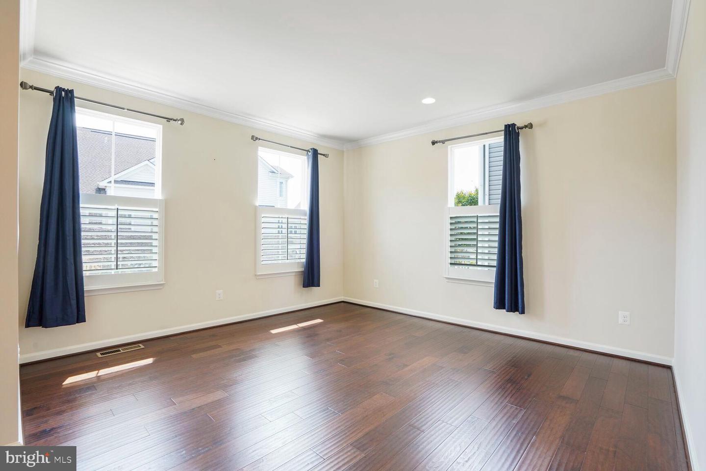 20903 ASHBURN HEIGHTS DR, ASHBURN, Virginia 20148, 5 Bedrooms Bedrooms, ,3 BathroomsBathrooms,Residential,For sale,20903 ASHBURN HEIGHTS DR,VALO2098796 MLS # VALO2098796