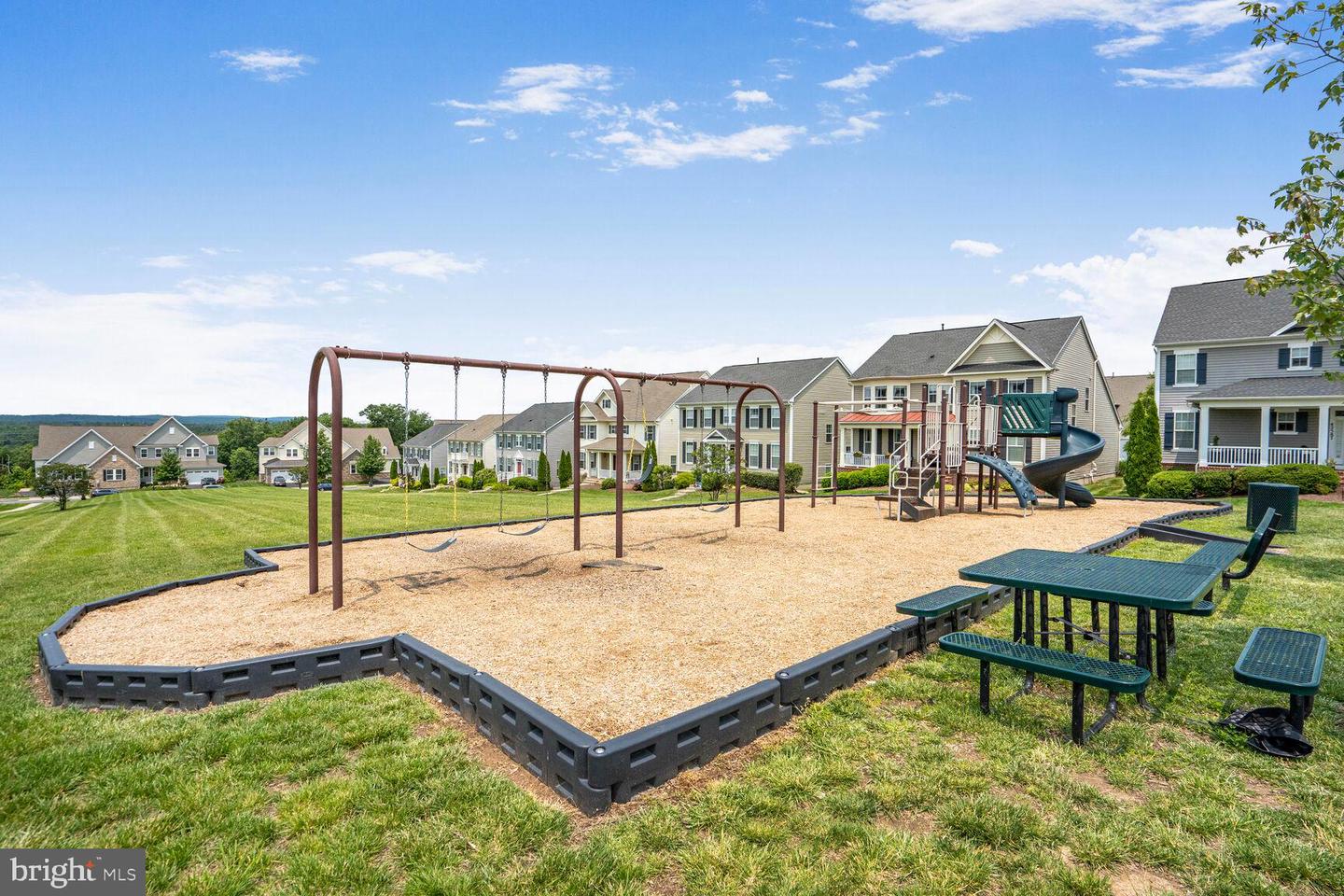 20903 ASHBURN HEIGHTS DR, ASHBURN, Virginia 20148, 5 Bedrooms Bedrooms, ,3 BathroomsBathrooms,Residential,For sale,20903 ASHBURN HEIGHTS DR,VALO2098796 MLS # VALO2098796