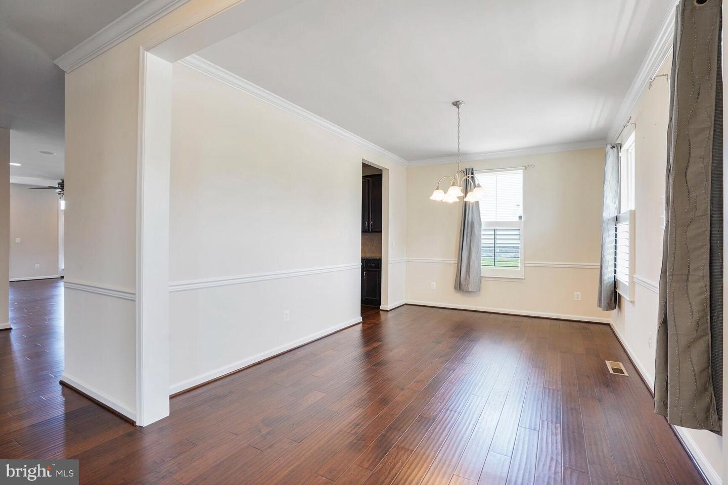 20903 ASHBURN HEIGHTS DR, ASHBURN, Virginia 20148, 5 Bedrooms Bedrooms, ,3 BathroomsBathrooms,Residential,For sale,20903 ASHBURN HEIGHTS DR,VALO2098796 MLS # VALO2098796