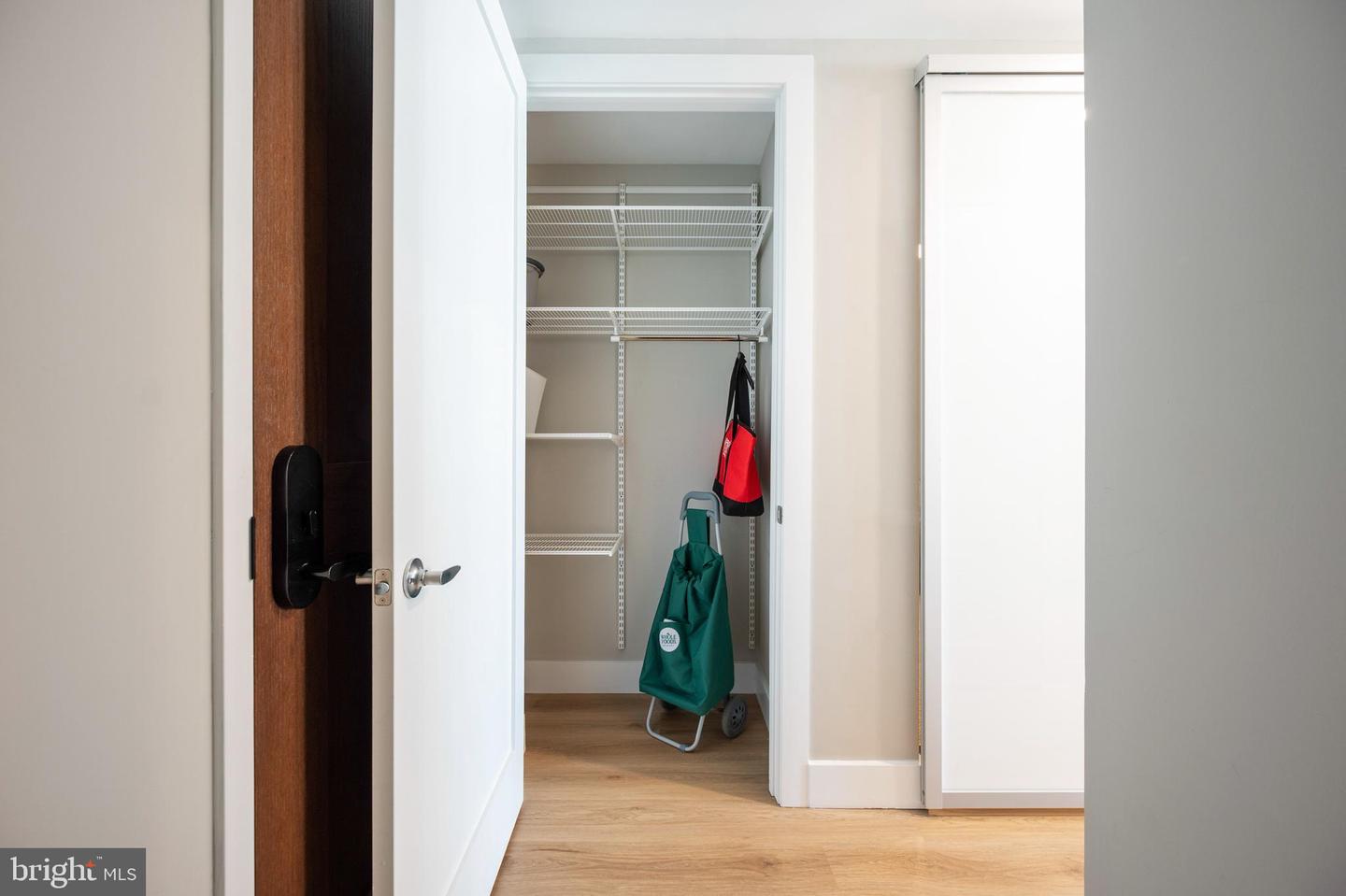 801 N FAIRFAX ST #314, ALEXANDRIA, Virginia 22314, 2 Bedrooms Bedrooms, 1 Room Rooms,2 BathroomsBathrooms,Residential,For sale,801 N FAIRFAX ST #314,VAAX2046154 MLS # VAAX2046154