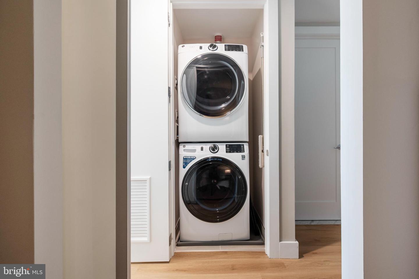 801 N FAIRFAX ST #314, ALEXANDRIA, Virginia 22314, 2 Bedrooms Bedrooms, 1 Room Rooms,2 BathroomsBathrooms,Residential,For sale,801 N FAIRFAX ST #314,VAAX2046154 MLS # VAAX2046154