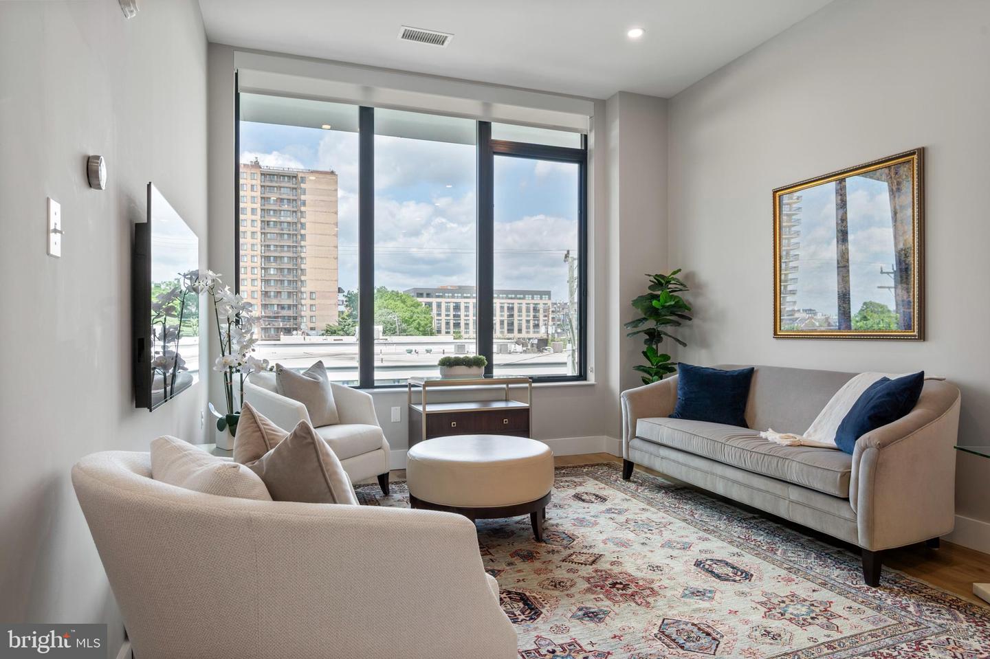 801 N FAIRFAX ST #314, ALEXANDRIA, Virginia 22314, 2 Bedrooms Bedrooms, 1 Room Rooms,2 BathroomsBathrooms,Residential,For sale,801 N FAIRFAX ST #314,VAAX2046154 MLS # VAAX2046154