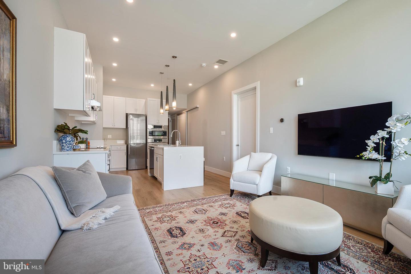 801 N FAIRFAX ST #314, ALEXANDRIA, Virginia 22314, 2 Bedrooms Bedrooms, 1 Room Rooms,2 BathroomsBathrooms,Residential,For sale,801 N FAIRFAX ST #314,VAAX2046154 MLS # VAAX2046154