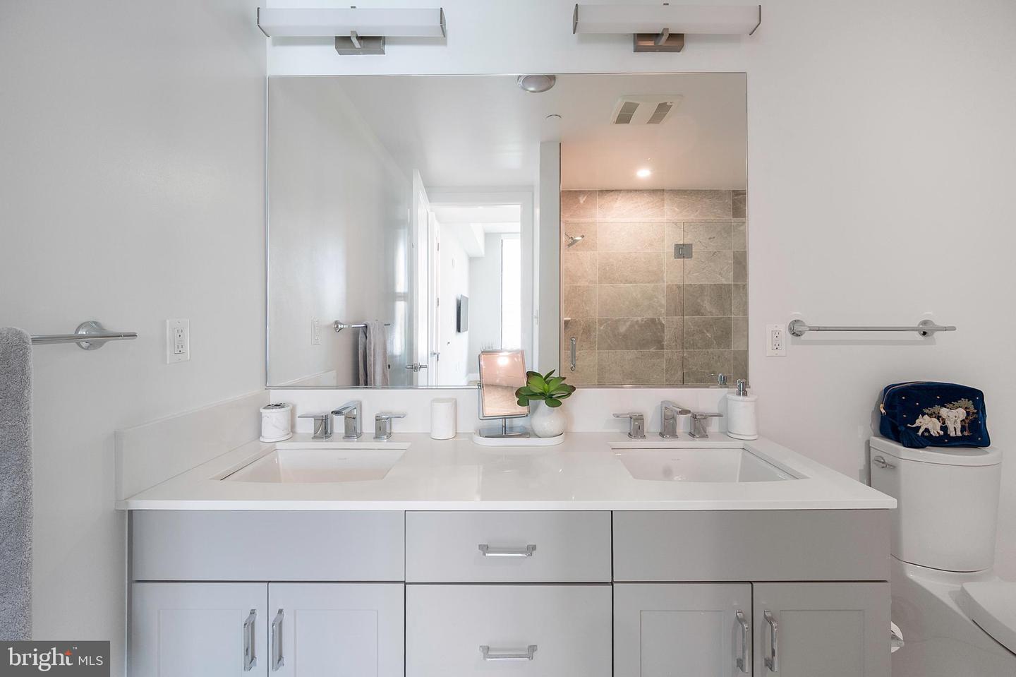 801 N FAIRFAX ST #314, ALEXANDRIA, Virginia 22314, 2 Bedrooms Bedrooms, 1 Room Rooms,2 BathroomsBathrooms,Residential,For sale,801 N FAIRFAX ST #314,VAAX2046154 MLS # VAAX2046154
