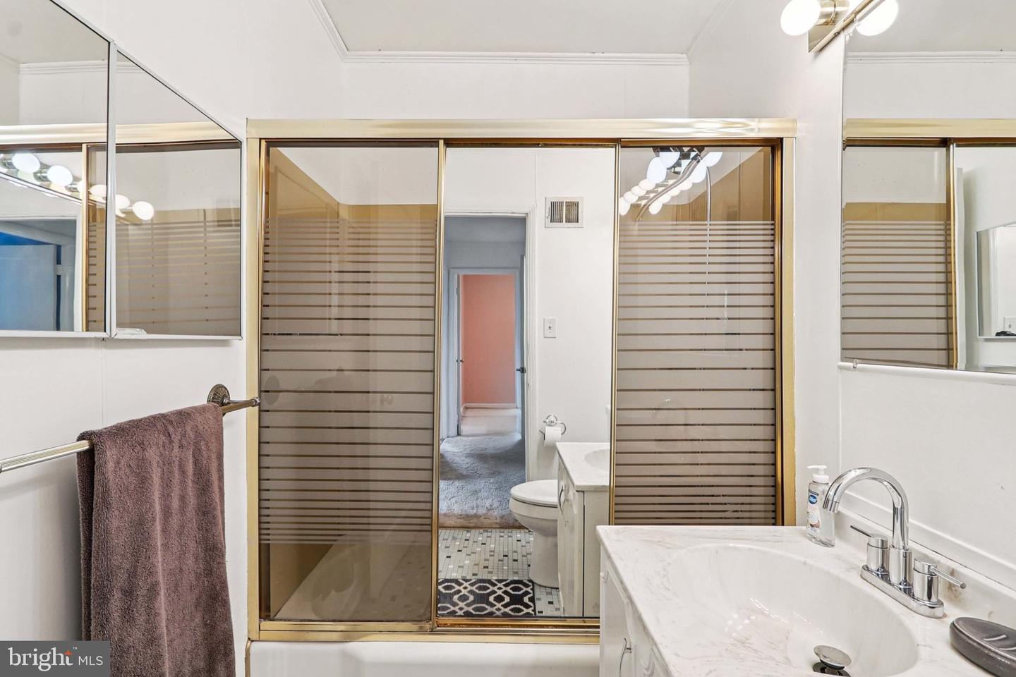 3126 WESTLEY RD, FALLS CHURCH, Virginia 22042, 3 Bedrooms Bedrooms, ,1 BathroomBathrooms,Residential,For sale,3126 WESTLEY RD,VAFX2245812 MLS # VAFX2245812