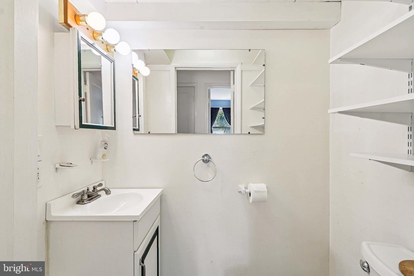 3126 WESTLEY RD, FALLS CHURCH, Virginia 22042, 3 Bedrooms Bedrooms, ,1 BathroomBathrooms,Residential,For sale,3126 WESTLEY RD,VAFX2245812 MLS # VAFX2245812