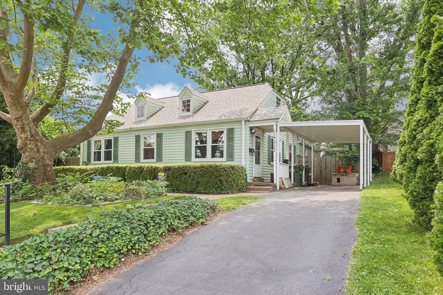 3126 WESTLEY RD, FALLS CHURCH, Virginia 22042, 3 Bedrooms Bedrooms, ,1 BathroomBathrooms,Residential,For sale,3126 WESTLEY RD,VAFX2245812 MLS # VAFX2245812