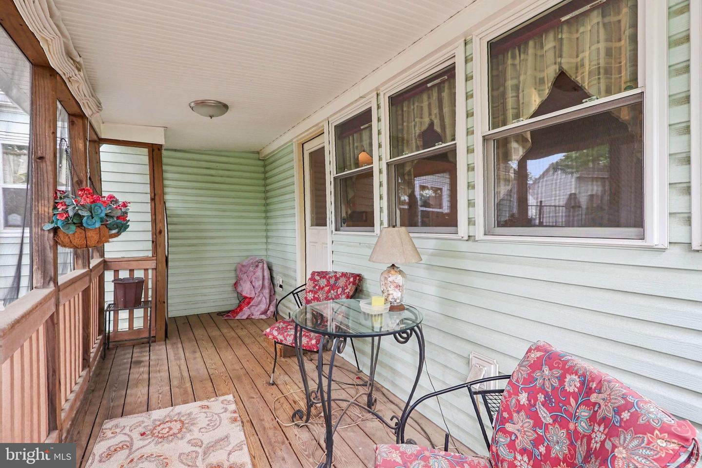 3126 WESTLEY RD, FALLS CHURCH, Virginia 22042, 3 Bedrooms Bedrooms, ,1 BathroomBathrooms,Residential,For sale,3126 WESTLEY RD,VAFX2245812 MLS # VAFX2245812