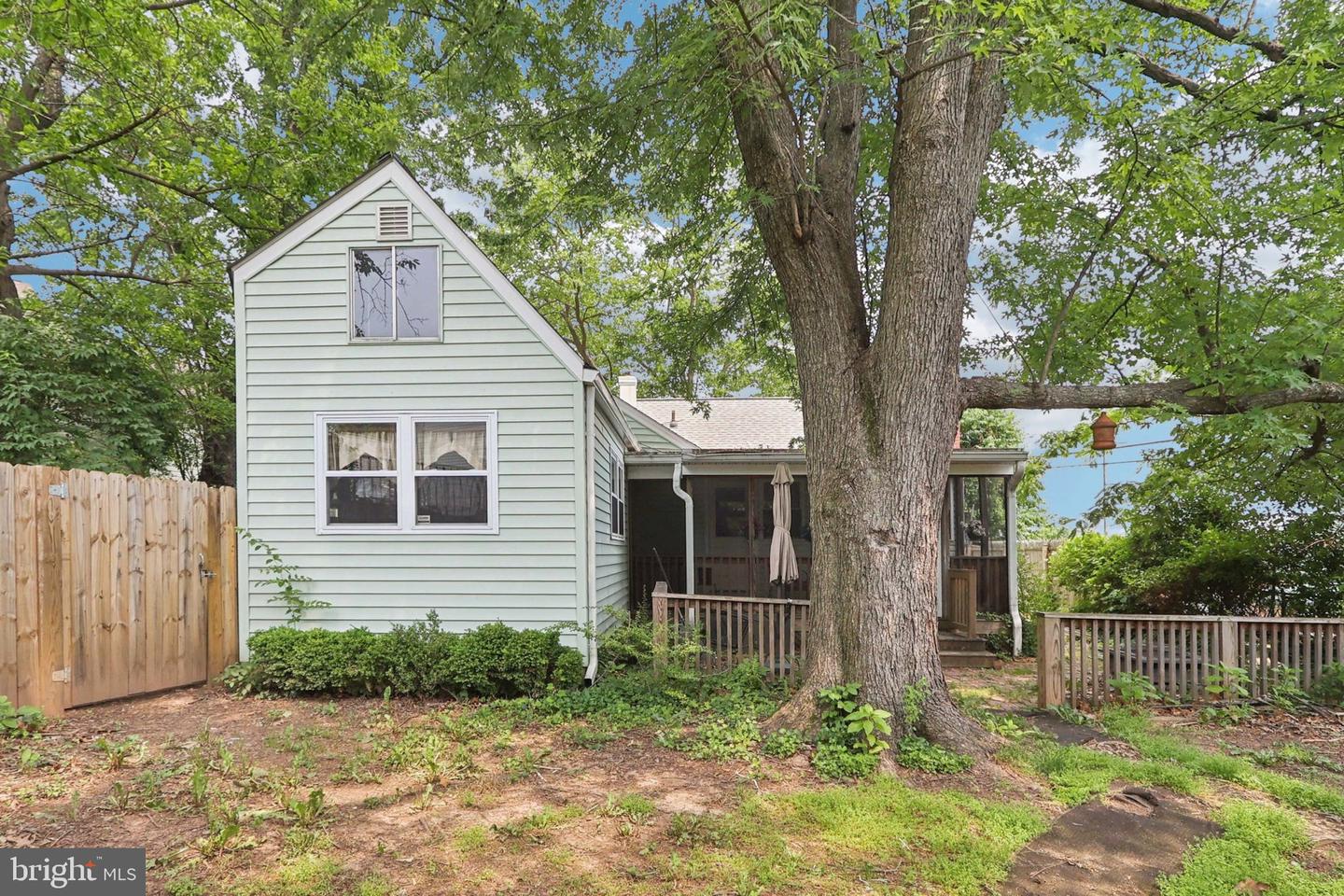 3126 WESTLEY RD, FALLS CHURCH, Virginia 22042, 3 Bedrooms Bedrooms, ,1 BathroomBathrooms,Residential,For sale,3126 WESTLEY RD,VAFX2245812 MLS # VAFX2245812