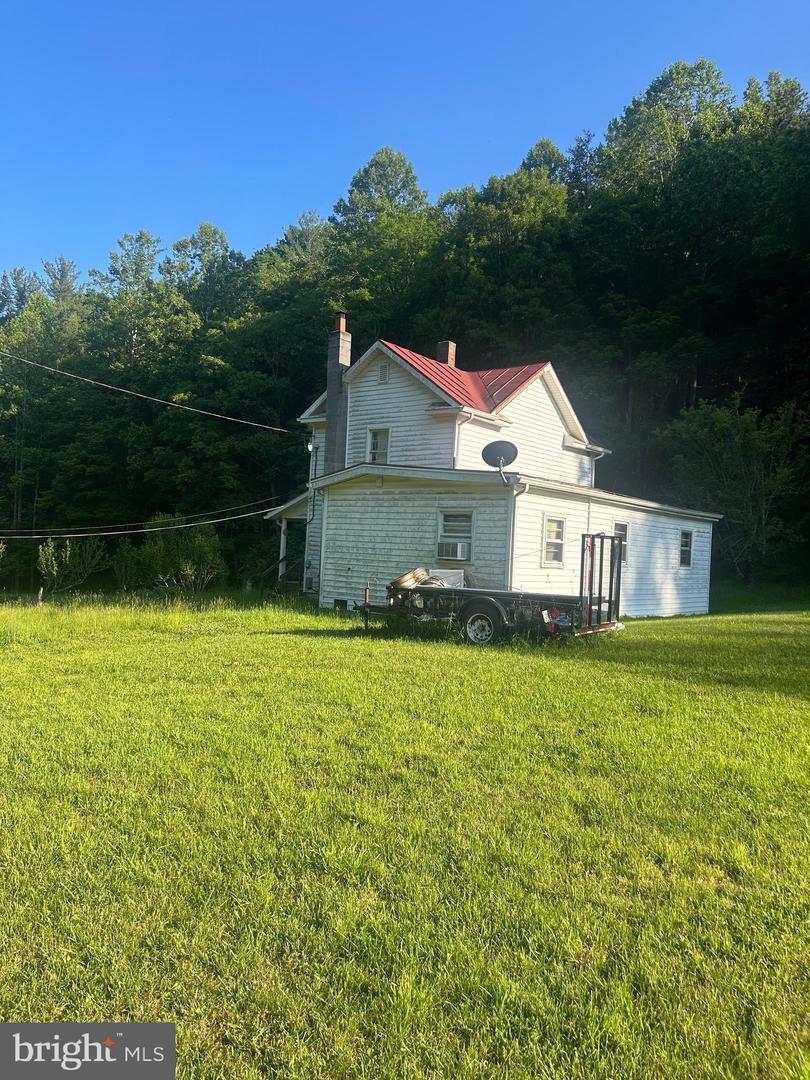 8787 CROOKED RUN RD, BASYE, Virginia 22810, 2 Bedrooms Bedrooms, ,1 BathroomBathrooms,Residential,For sale,8787 CROOKED RUN RD,VASH2011652 MLS # VASH2011652
