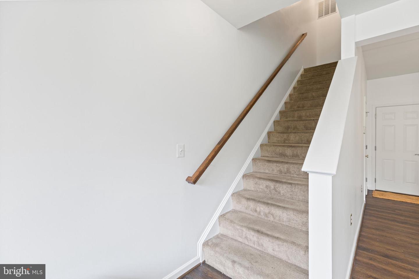 14842 MASON CREEK CIR, WOODBRIDGE, Virginia 22191, 3 Bedrooms Bedrooms, ,2 BathroomsBathrooms,Residential,For sale,14842 MASON CREEK CIR,VAPW2096434 MLS # VAPW2096434