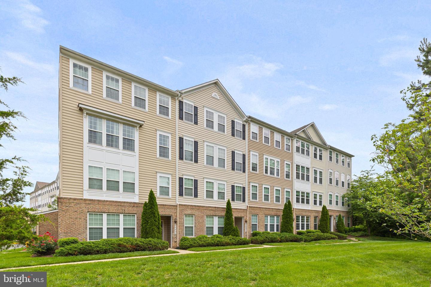 14842 MASON CREEK CIR, WOODBRIDGE, Virginia 22191, 3 Bedrooms Bedrooms, ,2 BathroomsBathrooms,Residential,For sale,14842 MASON CREEK CIR,VAPW2096434 MLS # VAPW2096434