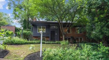 4834 8TH ST S, ARLINGTON, Virginia 22204, 3 Bedrooms Bedrooms, ,2 BathroomsBathrooms,Residential,For sale,4834 8TH ST S,VAAR2058732 MLS # VAAR2058732