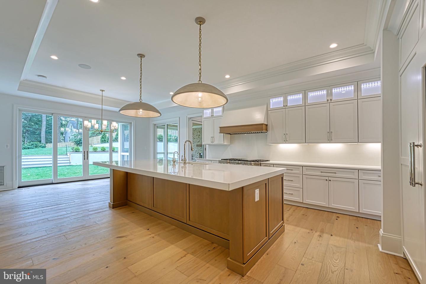 4740 34TH RD N, ARLINGTON, Virginia 22207, 6 Bedrooms Bedrooms, ,6 BathroomsBathrooms,Residential,For sale,4740 34TH RD N,VAAR2058848 MLS # VAAR2058848