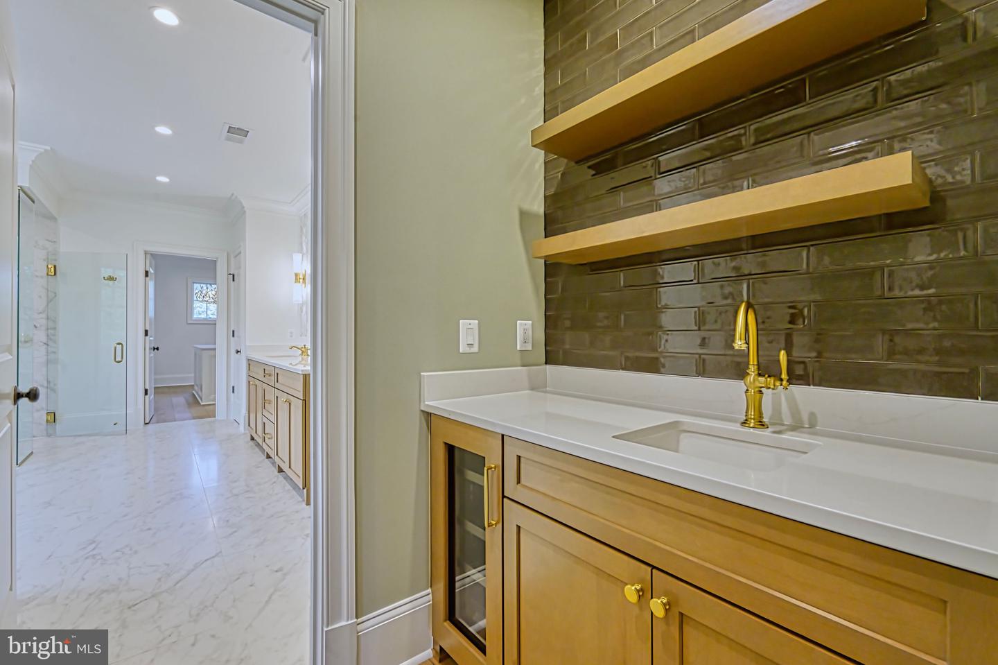 4740 34TH RD N, ARLINGTON, Virginia 22207, 6 Bedrooms Bedrooms, ,6 BathroomsBathrooms,Residential,For sale,4740 34TH RD N,VAAR2058848 MLS # VAAR2058848