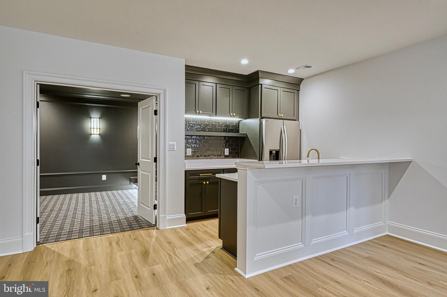 4740 34TH RD N, ARLINGTON, Virginia 22207, 6 Bedrooms Bedrooms, ,6 BathroomsBathrooms,Residential,For sale,4740 34TH RD N,VAAR2058848 MLS # VAAR2058848