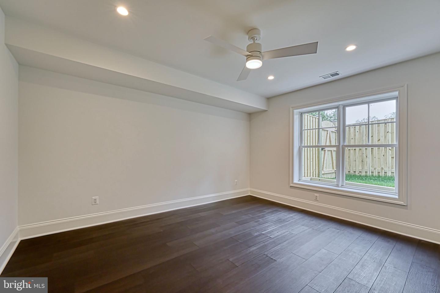 4740 34TH RD N, ARLINGTON, Virginia 22207, 6 Bedrooms Bedrooms, ,6 BathroomsBathrooms,Residential,For sale,4740 34TH RD N,VAAR2058848 MLS # VAAR2058848