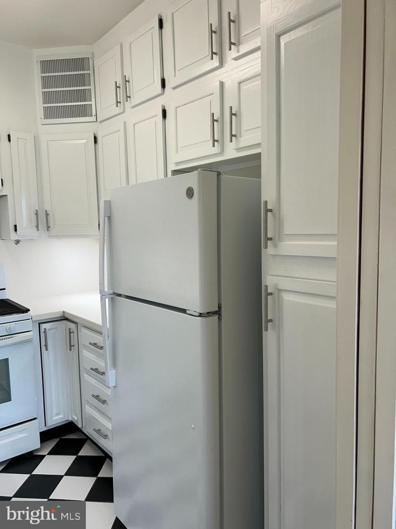 4000 CATHEDRAL AVE NW #406B, WASHINGTON, District Of Columbia 20016, 2 Bedrooms Bedrooms, ,1 BathroomBathrooms,Residential,For sale,4000 CATHEDRAL AVE NW #406B,DCDC2204460 MLS # DCDC2204460