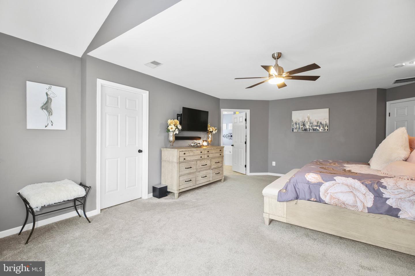 5233 WINDBREAK DR, FREDERICKSBURG, Virginia 22407, 4 Bedrooms Bedrooms, ,2 BathroomsBathrooms,Residential,For sale,5233 WINDBREAK DR,VASP2033776 MLS # VASP2033776