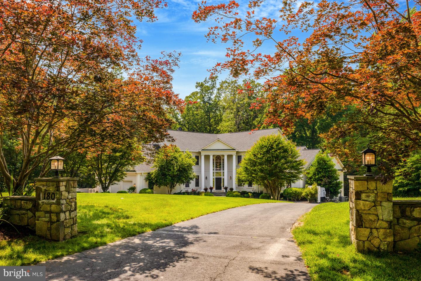 180 RIVER PARK DR, GREAT FALLS, Virginia 22066, 10 Bedrooms Bedrooms, ,8 BathroomsBathrooms,Residential,For sale,180 RIVER PARK DR,VAFX2245536 MLS # VAFX2245536