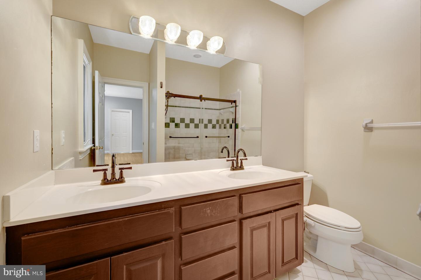 180 RIVER PARK DR, GREAT FALLS, Virginia 22066, 10 Bedrooms Bedrooms, ,8 BathroomsBathrooms,Residential,For sale,180 RIVER PARK DR,VAFX2245536 MLS # VAFX2245536