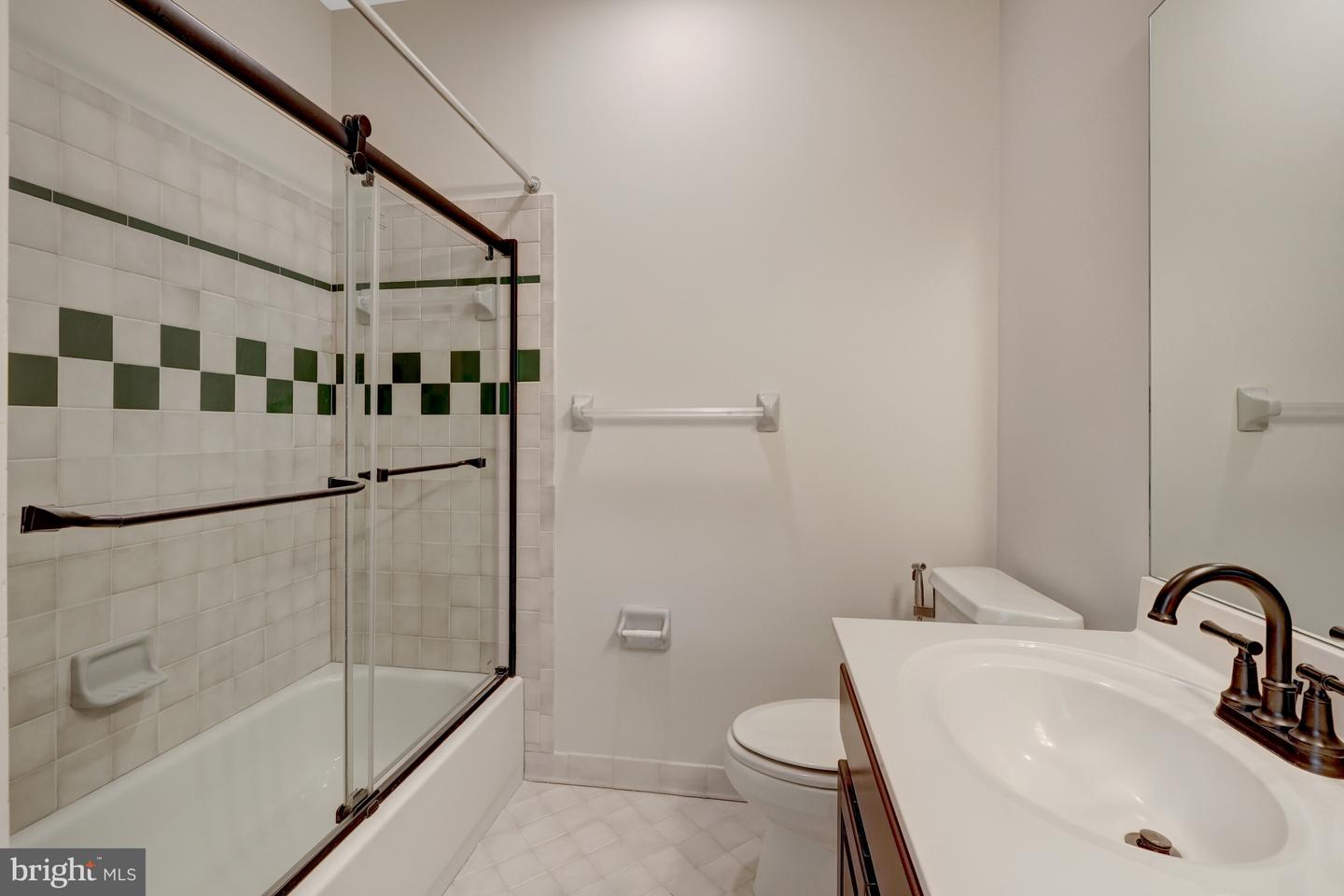 180 RIVER PARK DR, GREAT FALLS, Virginia 22066, 10 Bedrooms Bedrooms, ,8 BathroomsBathrooms,Residential,For sale,180 RIVER PARK DR,VAFX2245536 MLS # VAFX2245536