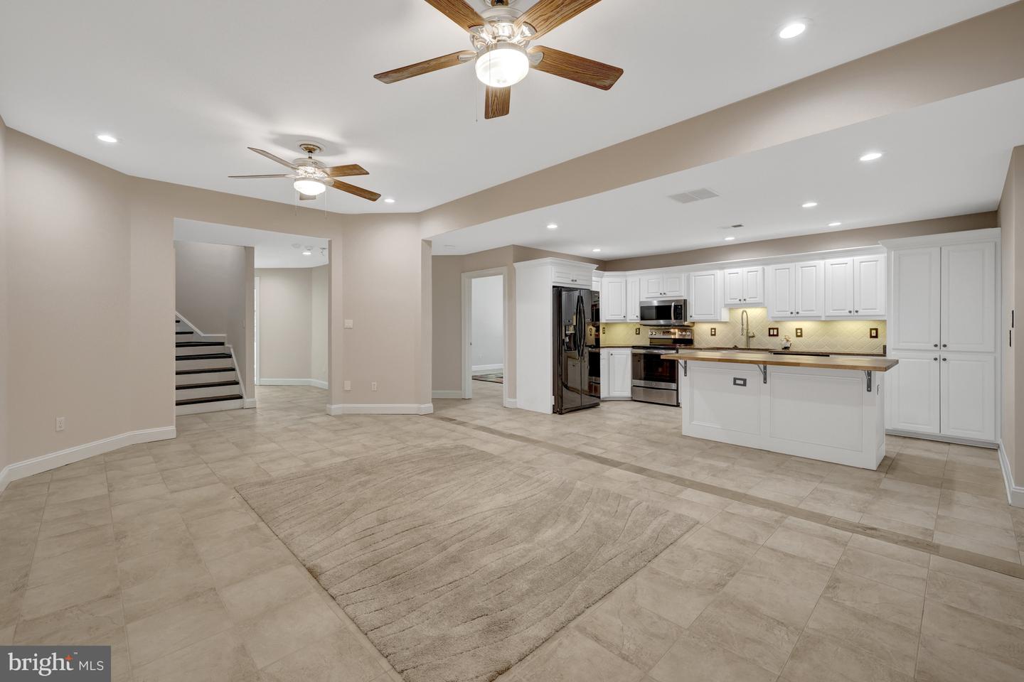 180 RIVER PARK DR, GREAT FALLS, Virginia 22066, 10 Bedrooms Bedrooms, ,8 BathroomsBathrooms,Residential,For sale,180 RIVER PARK DR,VAFX2245536 MLS # VAFX2245536