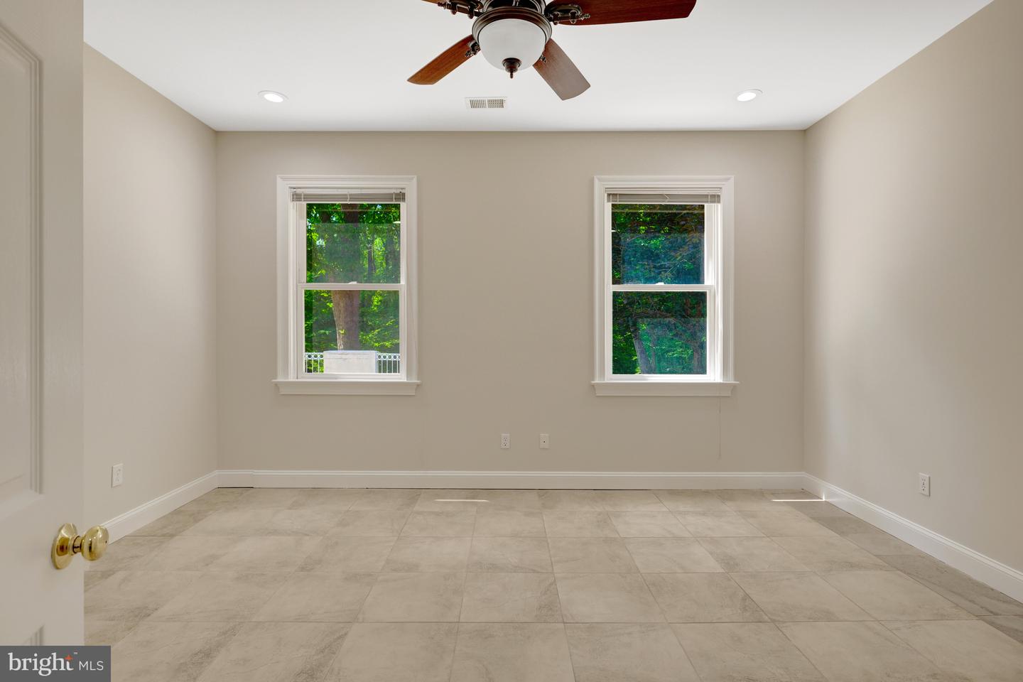 180 RIVER PARK DR, GREAT FALLS, Virginia 22066, 10 Bedrooms Bedrooms, ,8 BathroomsBathrooms,Residential,For sale,180 RIVER PARK DR,VAFX2245536 MLS # VAFX2245536
