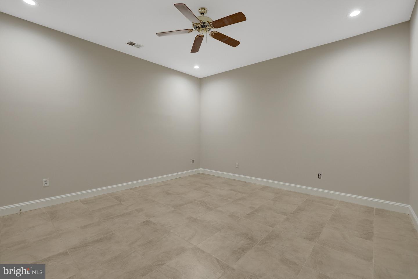 180 RIVER PARK DR, GREAT FALLS, Virginia 22066, 10 Bedrooms Bedrooms, ,8 BathroomsBathrooms,Residential,For sale,180 RIVER PARK DR,VAFX2245536 MLS # VAFX2245536