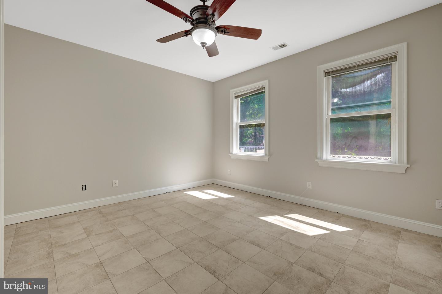 180 RIVER PARK DR, GREAT FALLS, Virginia 22066, 10 Bedrooms Bedrooms, ,8 BathroomsBathrooms,Residential,For sale,180 RIVER PARK DR,VAFX2245536 MLS # VAFX2245536