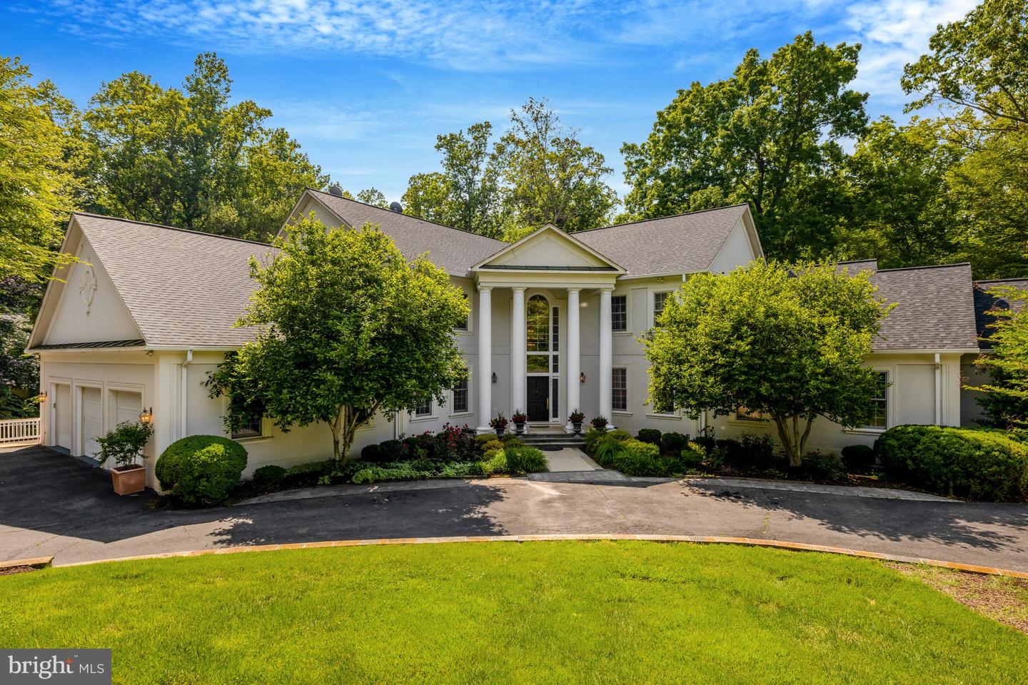 180 RIVER PARK DR, GREAT FALLS, Virginia 22066, 10 Bedrooms Bedrooms, ,8 BathroomsBathrooms,Residential,For sale,180 RIVER PARK DR,VAFX2245536 MLS # VAFX2245536
