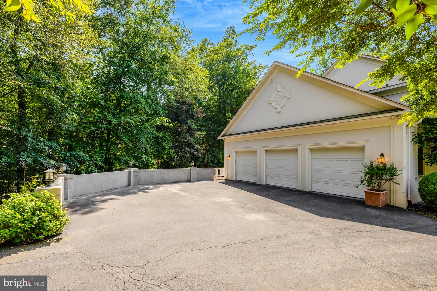 180 RIVER PARK DR, GREAT FALLS, Virginia 22066, 10 Bedrooms Bedrooms, ,8 BathroomsBathrooms,Residential,For sale,180 RIVER PARK DR,VAFX2245536 MLS # VAFX2245536