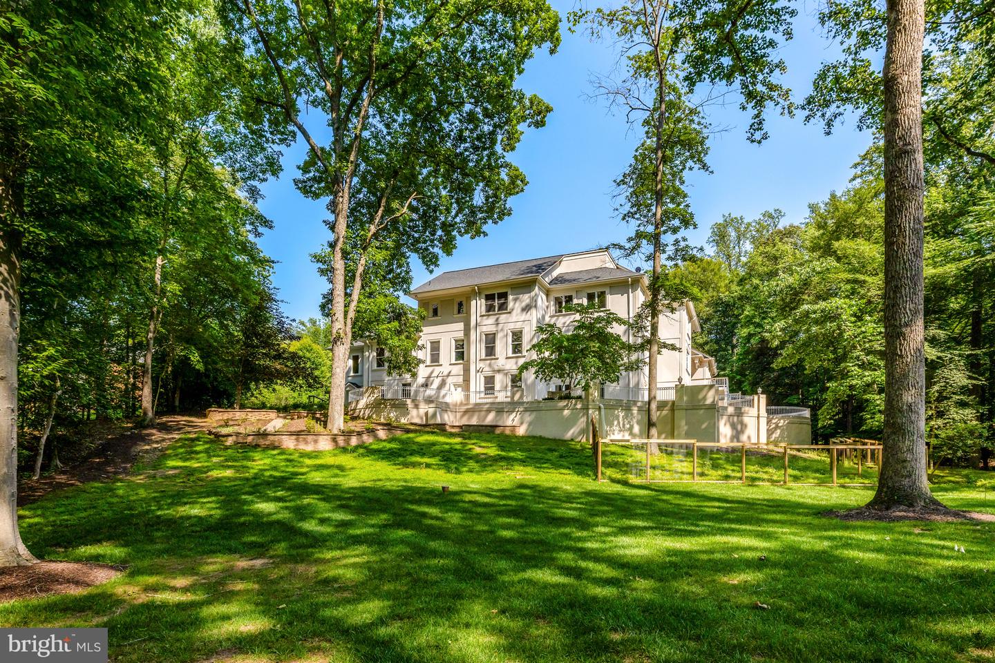 180 RIVER PARK DR, GREAT FALLS, Virginia 22066, 10 Bedrooms Bedrooms, ,8 BathroomsBathrooms,Residential,For sale,180 RIVER PARK DR,VAFX2245536 MLS # VAFX2245536