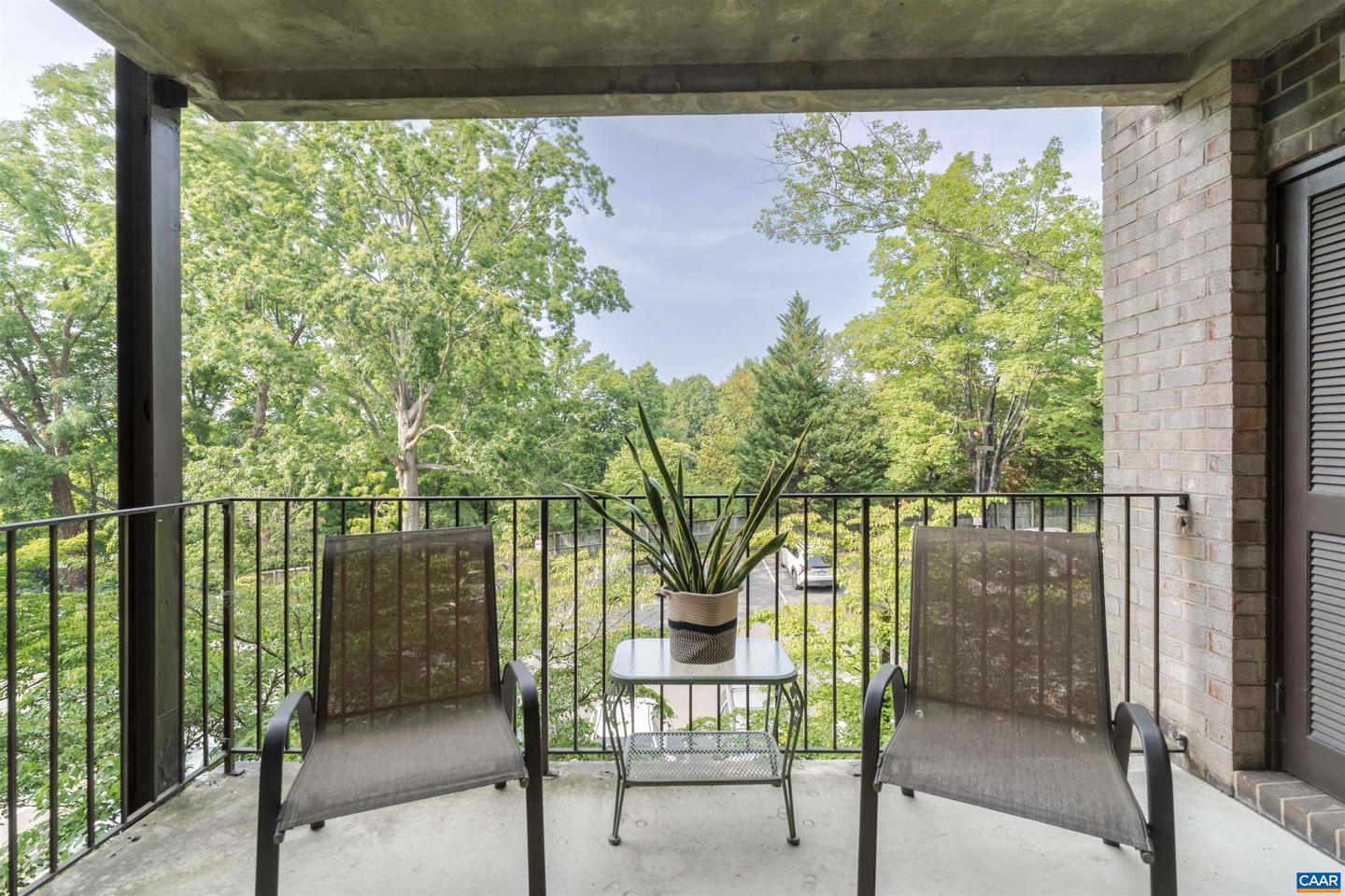 511 N 1ST ST #411, CHARLOTTESVILLE, Virginia 22902, 1 Bedroom Bedrooms, ,1 BathroomBathrooms,Residential,For sale,511 N 1ST ST #411,665489 MLS # 665489