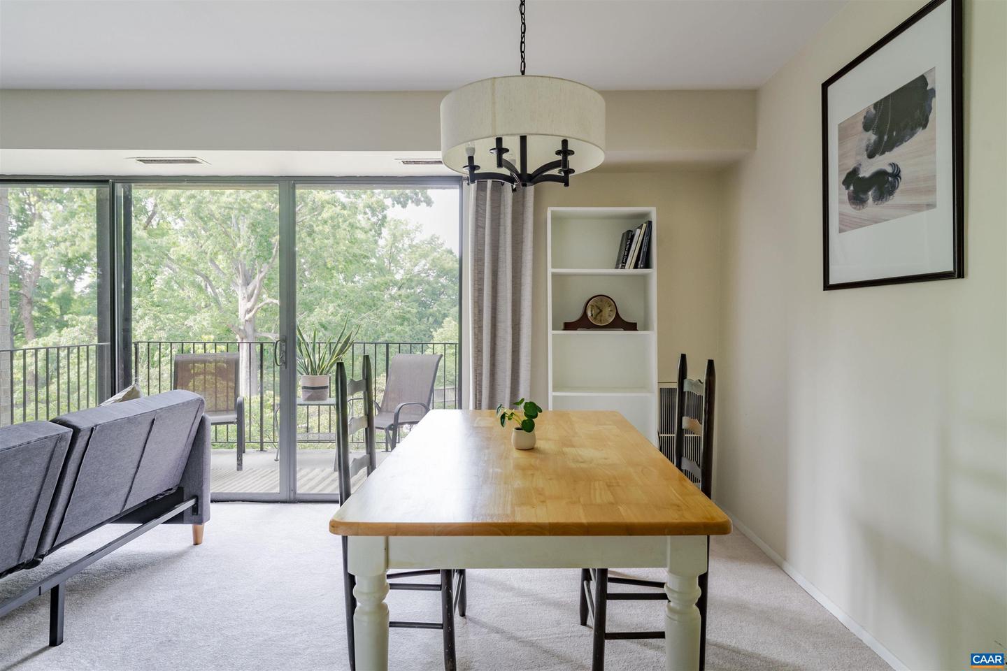 511 N 1ST ST #411, CHARLOTTESVILLE, Virginia 22902, 1 Bedroom Bedrooms, ,1 BathroomBathrooms,Residential,For sale,511 N 1ST ST #411,665489 MLS # 665489