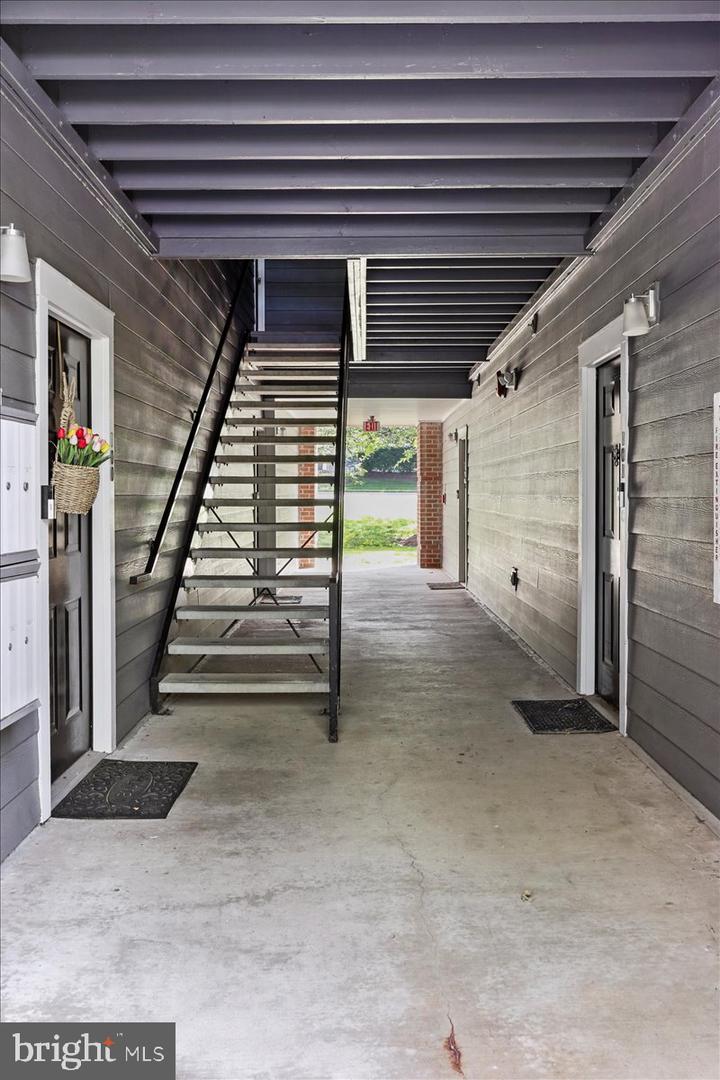 20273 BEECHWOOD TER #103, ASHBURN, Virginia 20147, 1 Bedroom Bedrooms, ,1 BathroomBathrooms,Residential,For sale,20273 BEECHWOOD TER #103,VALO2099042 MLS # VALO2099042