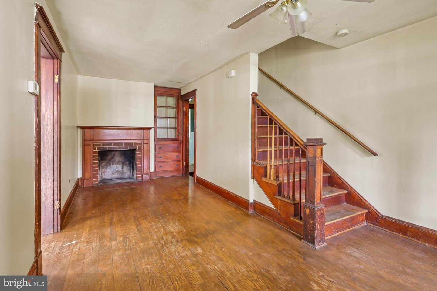 521-1/2 N LOUDOUN ST, WINCHESTER, Virginia 22601, 4 Bedrooms Bedrooms, 8 Rooms Rooms,1 BathroomBathrooms,Residential,For sale,521-1/2 N LOUDOUN ST,VAWI2007934 MLS # VAWI2007934