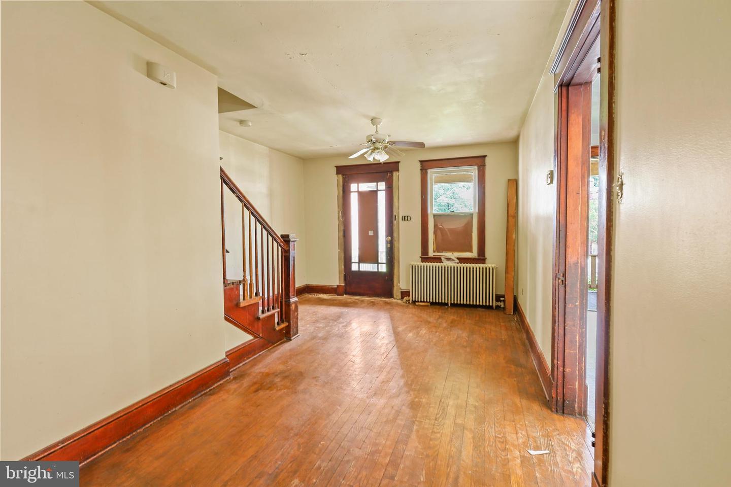 521-1/2 N LOUDOUN ST, WINCHESTER, Virginia 22601, 4 Bedrooms Bedrooms, 8 Rooms Rooms,1 BathroomBathrooms,Residential,For sale,521-1/2 N LOUDOUN ST,VAWI2007934 MLS # VAWI2007934
