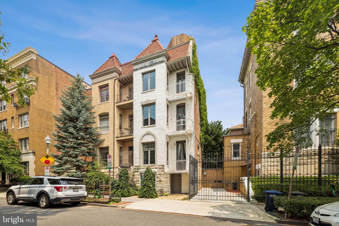 1827 PHELPS PL NW, WASHINGTON, District Of Columbia 20008, 5 Bedrooms Bedrooms, ,5 BathroomsBathrooms,Residential,For sale,1827 PHELPS PL NW,DCDC2204760 MLS # DCDC2204760
