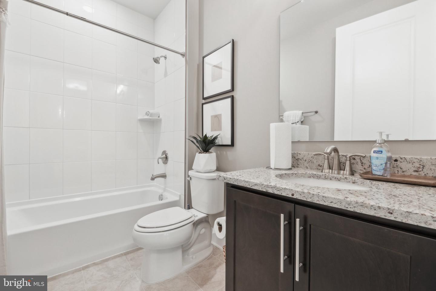 3413 WOODED RUN DR, BROAD RUN, Virginia 20137, 3 Bedrooms Bedrooms, ,4 BathroomsBathrooms,Residential,For sale,3413 WOODED RUN DR,VAFQ2016982 MLS # VAFQ2016982