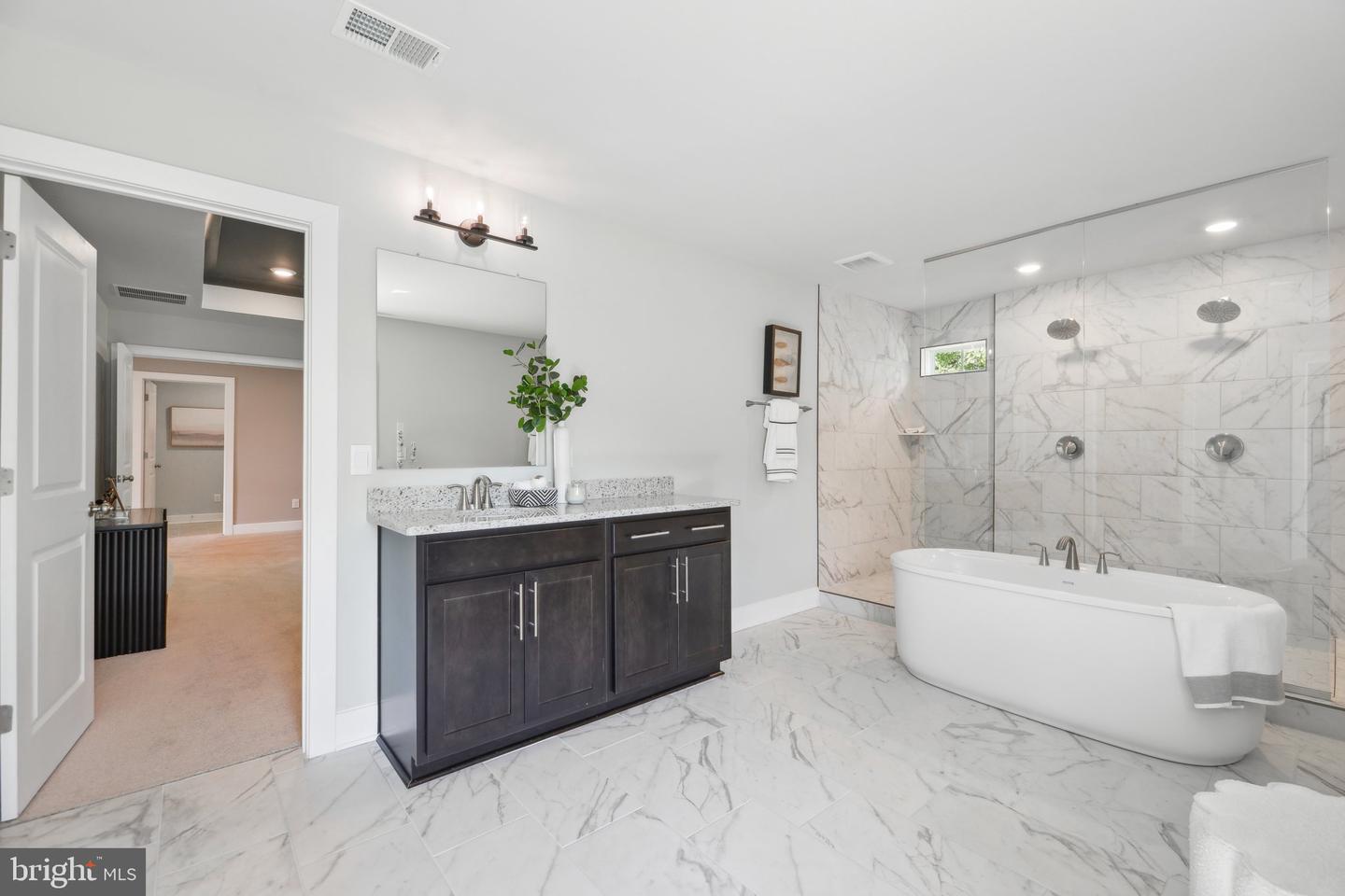 3413 WOODED RUN DR, BROAD RUN, Virginia 20137, 3 Bedrooms Bedrooms, ,4 BathroomsBathrooms,Residential,For sale,3413 WOODED RUN DR,VAFQ2016982 MLS # VAFQ2016982