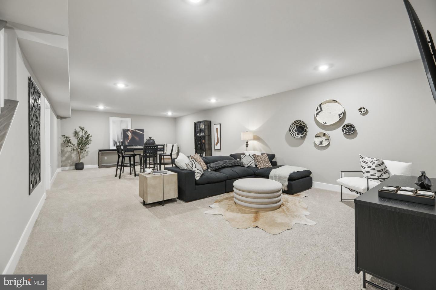 3413 WOODED RUN DR, BROAD RUN, Virginia 20137, 3 Bedrooms Bedrooms, ,4 BathroomsBathrooms,Residential,For sale,3413 WOODED RUN DR,VAFQ2016982 MLS # VAFQ2016982